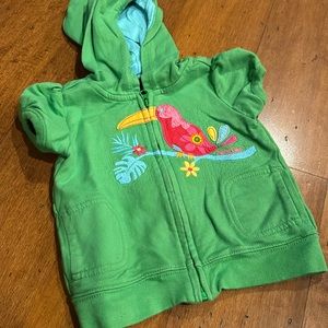 Darling Baby Gap girl short sleeve hoodie 6-12 months vacation vibes